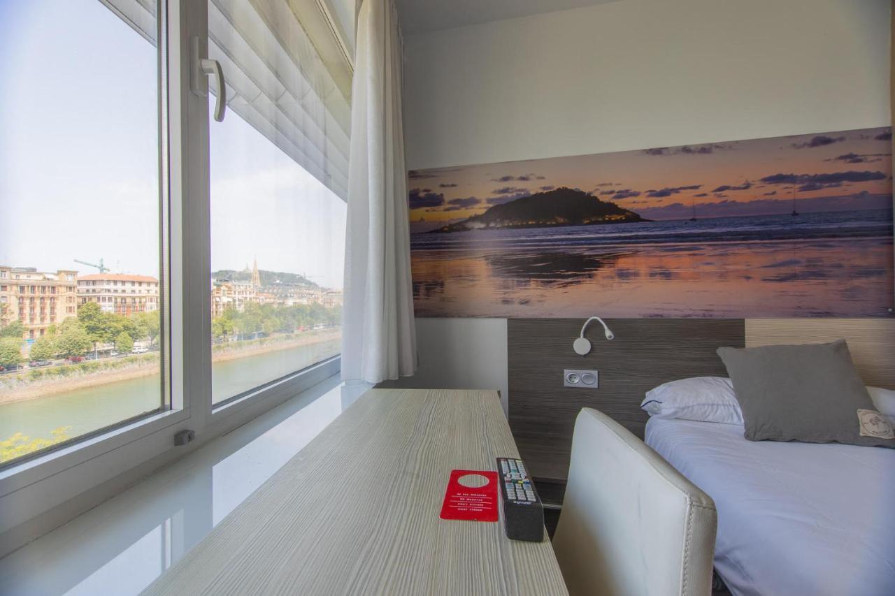 Pension Riberas Del Urumea San Sebastian Bagian luar foto